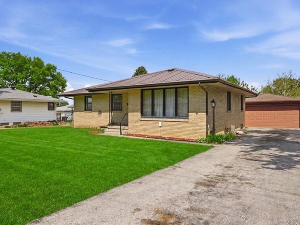 3207 E 26th Street, Des Moines, IA 50317
