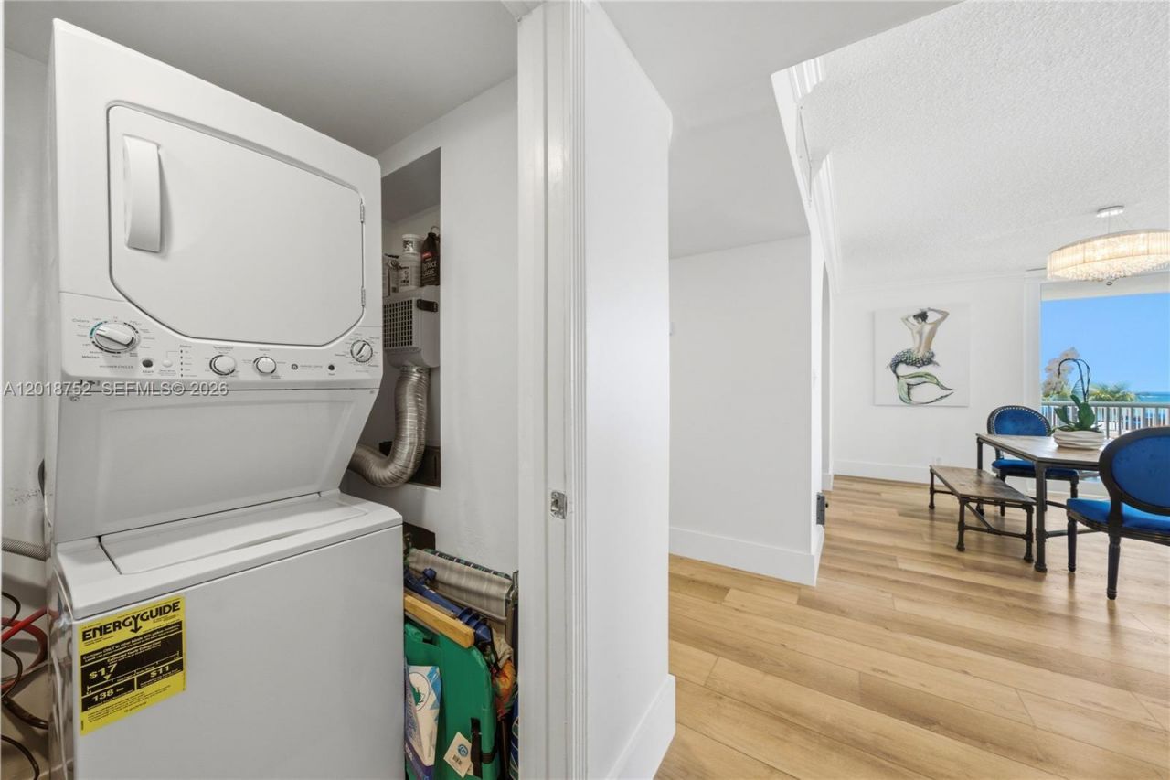 5401 Collins Ave, Unit 102, Miami Beach, FL 33140 Photo
