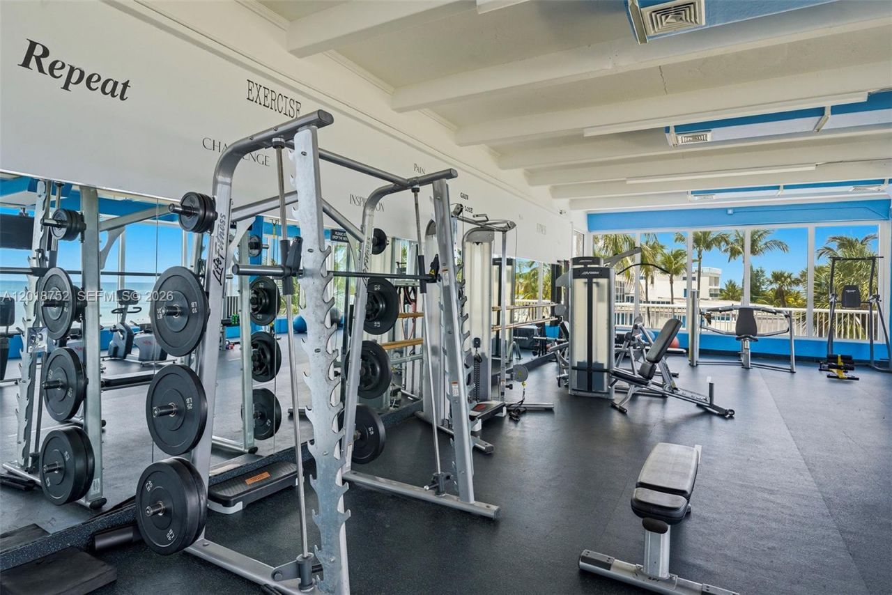 5401 Collins Ave, Unit 102, Miami Beach, FL 33140 Photo