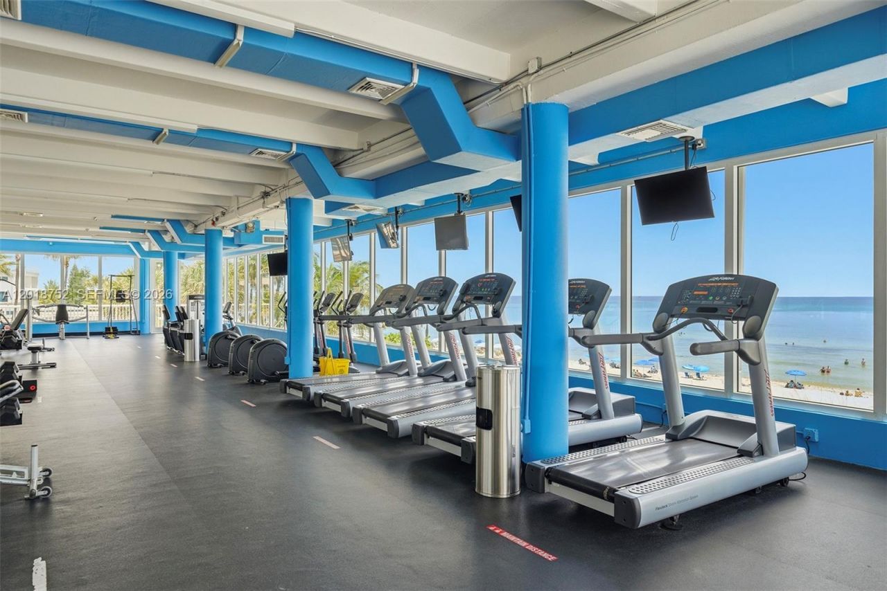 5401 Collins Ave, Unit 102, Miami Beach, FL 33140 Photo