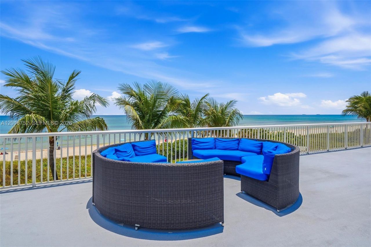 5401 Collins Ave, Unit 102, Miami Beach, FL 33140 Photo