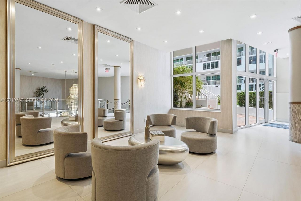 5401 Collins Ave, Unit 102, Miami Beach, FL 33140 Photo