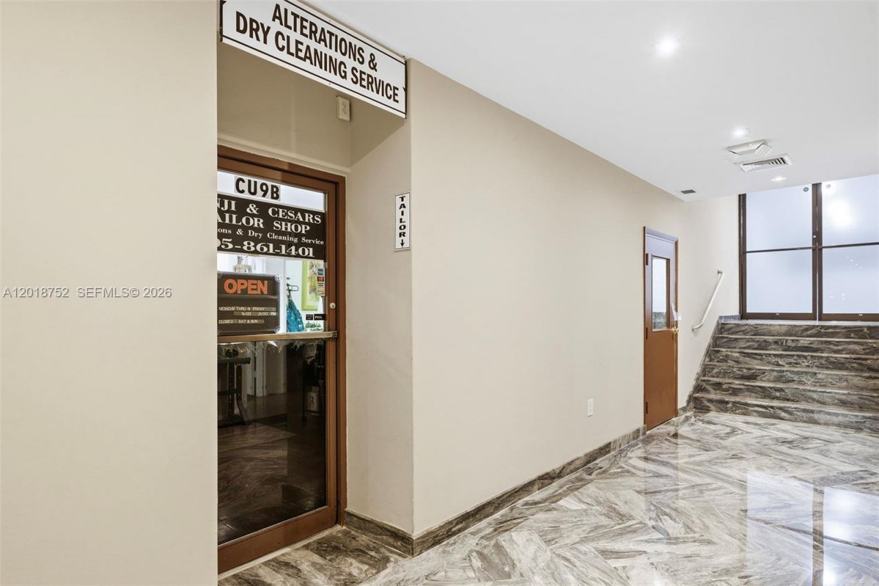 5401 Collins Ave, Unit 102, Miami Beach, FL 33140 Photo