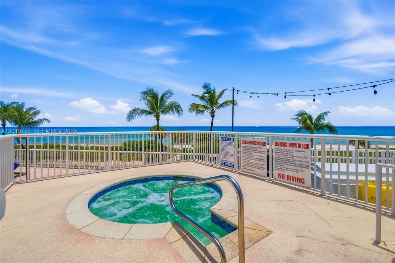 5401 Collins Ave, Unit 102, Miami Beach, FL 33140 Photo