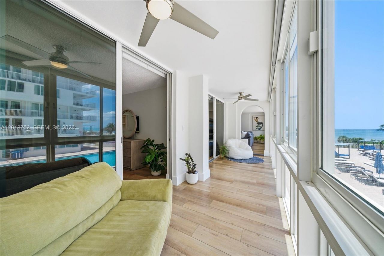 5401 Collins Ave, Unit 102, Miami Beach, FL 33140 Photo