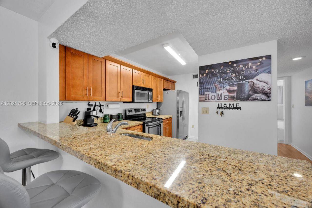 8670 SW 212th St , Unit 307, Cutler Bay, FL 33189 Photo