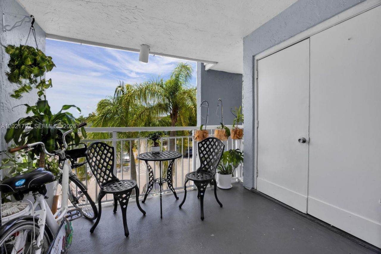 8670 SW 212th St , Unit 307, Cutler Bay, FL 33189 Photo