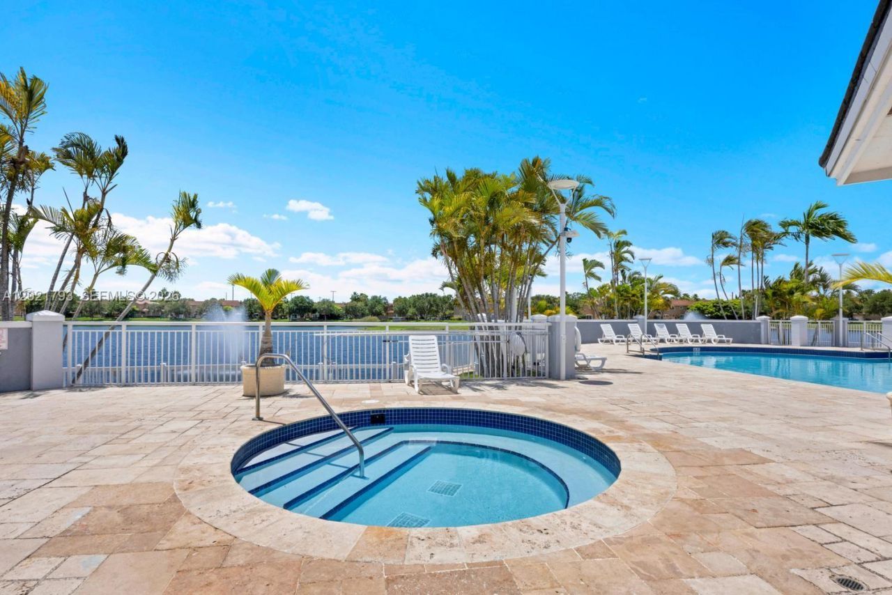 8670 SW 212th St , Unit 307, Cutler Bay, FL 33189 Photo
