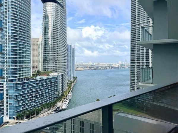 77 SE 5st , Unit 2306, Miami, FL 33131