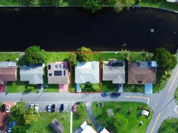 6013 NW 68th , Tamarac, FL 33321