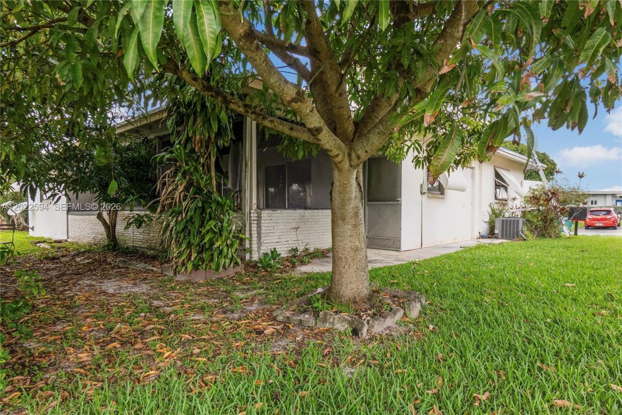 6013 NW 68th, Tamarac, FL 33321 Photo