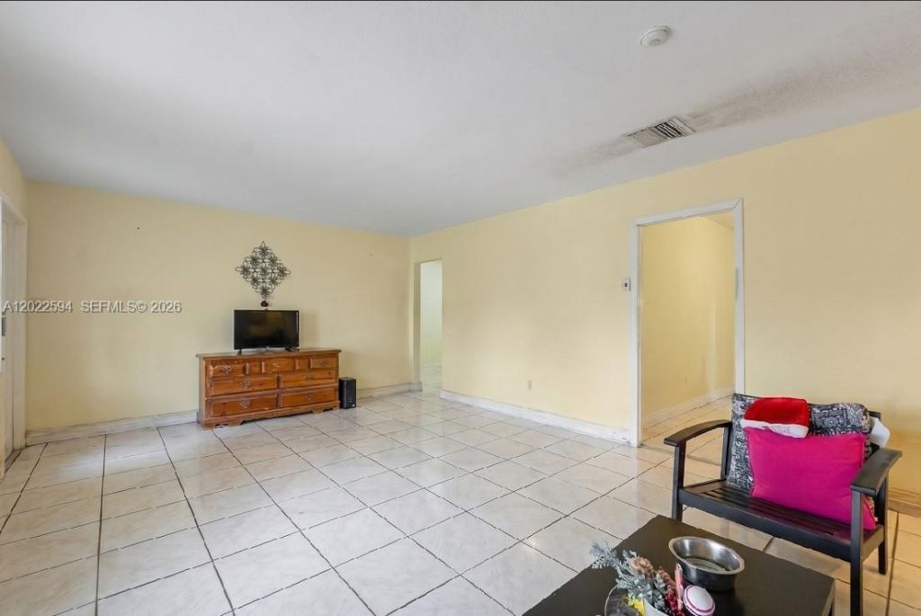 6013 NW 68th, Tamarac, FL 33321 Photo