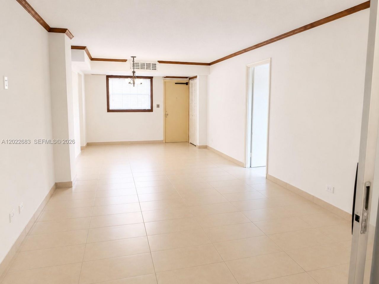 447 NE 195th St , Unit 117, Miami, FL 33179 Photo