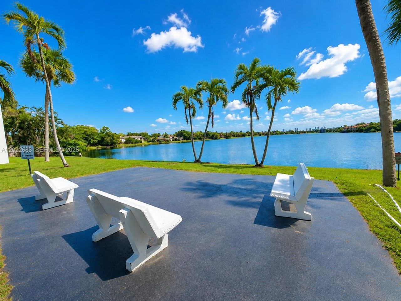 447 NE 195th St , Unit 117, Miami, FL 33179 Photo