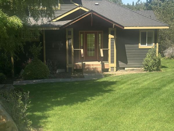 4815 Falcon Drive, Klamath Falls, OR 97601