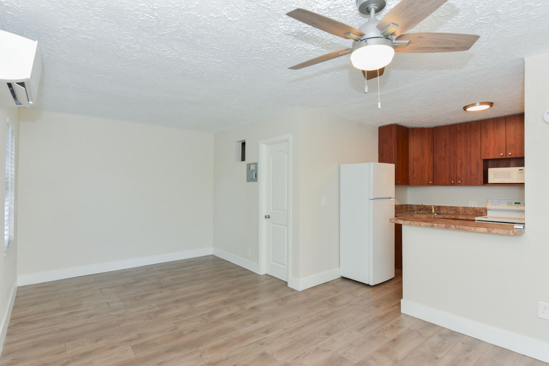 605 N Federal Highway, Unit 13, Lake Worth Beach, FL 33460 Photo
