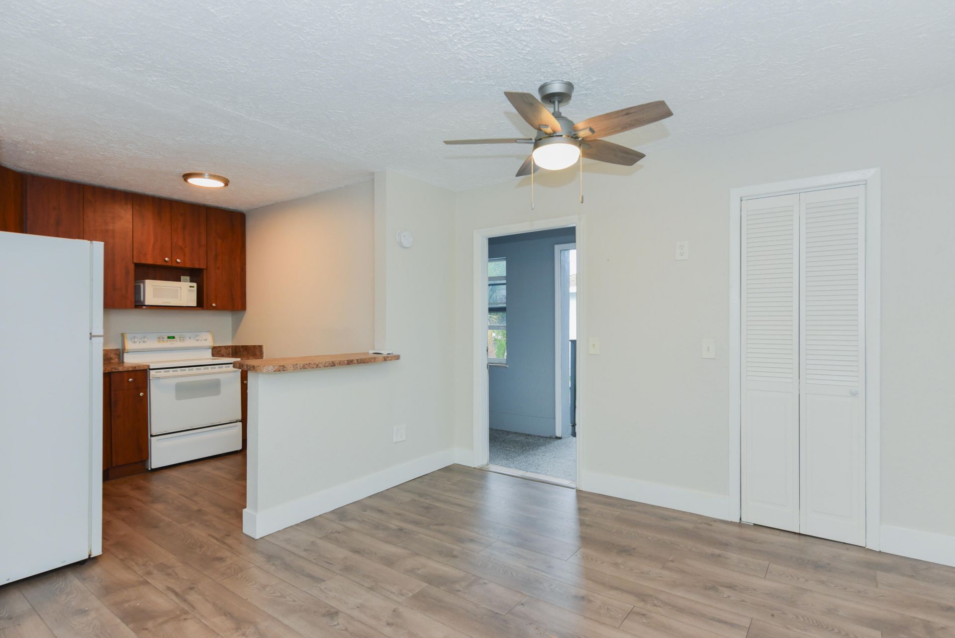605 N Federal Highway, Unit 13, Lake Worth Beach, FL 33460 Photo