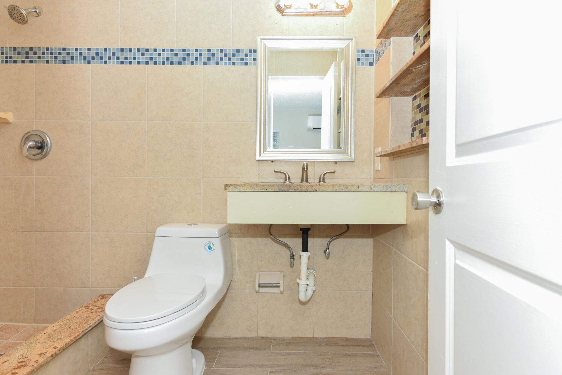 605 N Federal Highway, Unit 13, Lake Worth Beach, FL 33460 Photo
