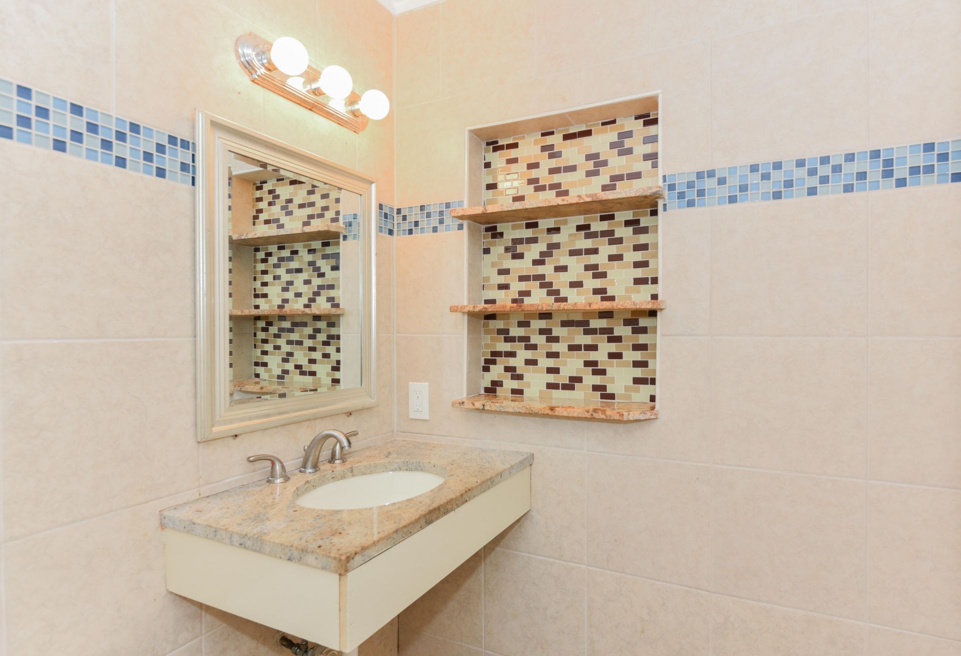 605 N Federal Highway, Unit 13, Lake Worth Beach, FL 33460 Photo