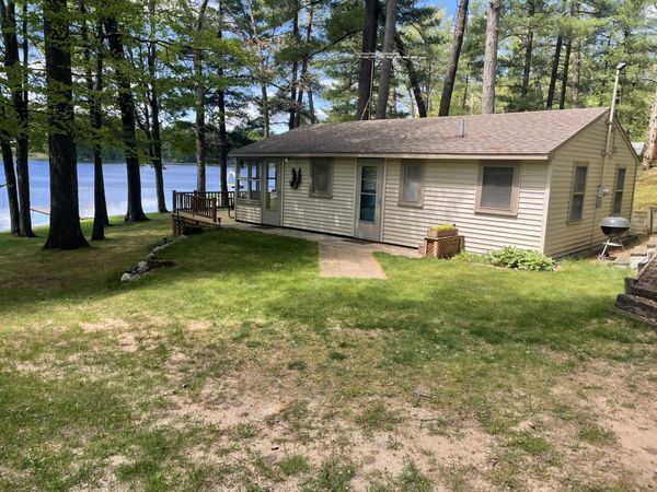 9031 Acorn Drive, Holton, MI 49425