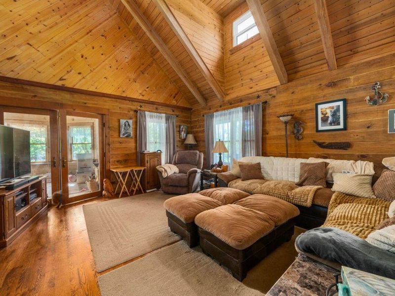 16472 Kreashbaum Road , Rockbridge, OH 43149 Photo 9