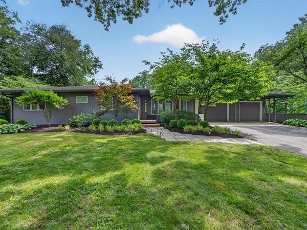 8606 Belinder Road, Leawood, KS 66206