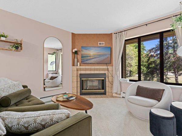 7631 Edinborough Way, Unit 5213, Edina, MN 55435