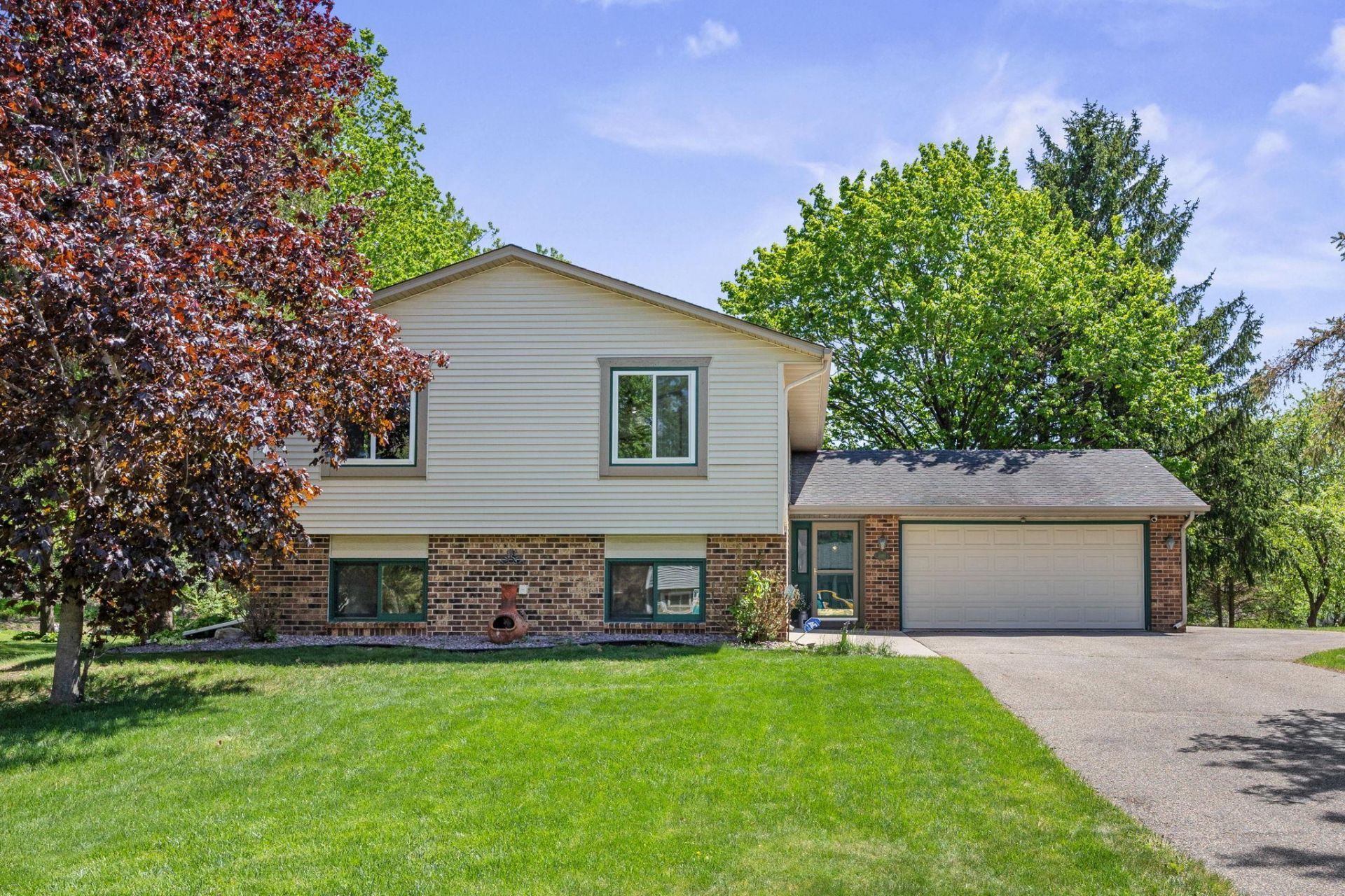 4686 Penkwe Way, Eagan, MN 55122 Main Photo