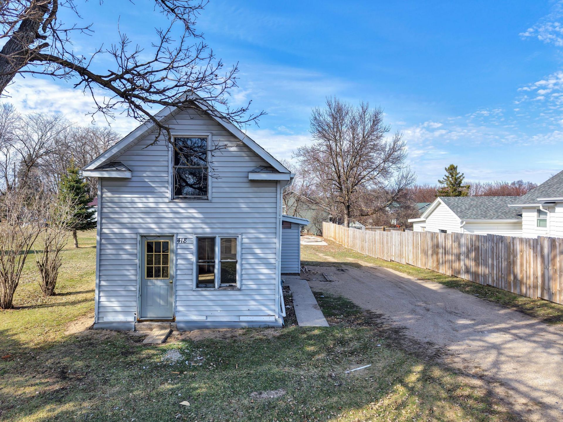 418 Main Street E, Detroit Lakes, MN 56501 Main Photo