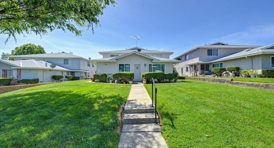 11680 Garnet Way #4, Unit 4, Auburn, CA 95602 Photo