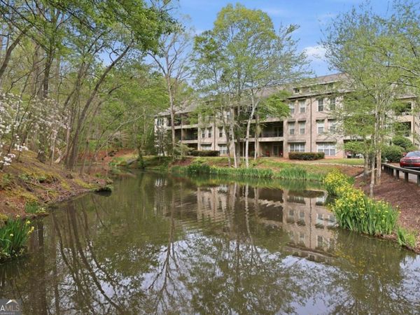 125 Wood Lake Drive, Unit 305, Athens, GA 30606