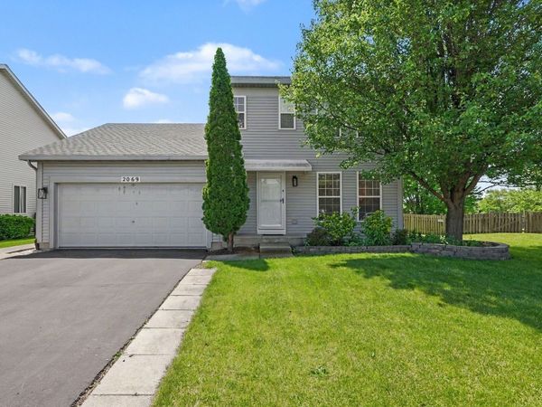 2069 Wedgewood Circle , Romeoville, IL 60446