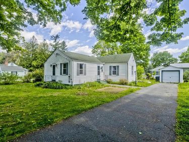 135 Lucerne Road, Springfield, MA 01119