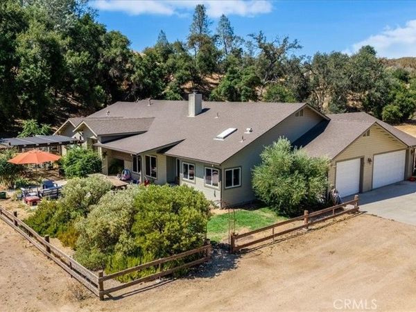 1575 Parkhill Road, Santa Margarita, CA 93453