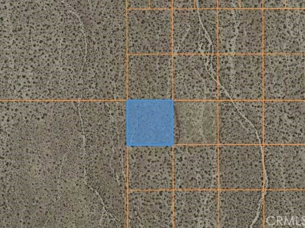 16 247th Street E, Llano, CA 93591