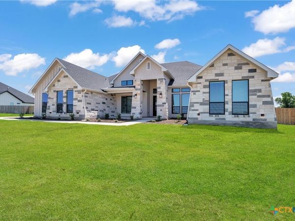 6613 King Oaks Boulevard , Salado, TX 76571
