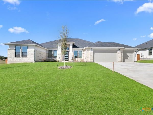 2017 Bluff Drive , Nolanville, TX 76559