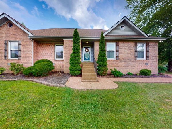716 E Meadows Dr, Mount Juliet, TN 37122