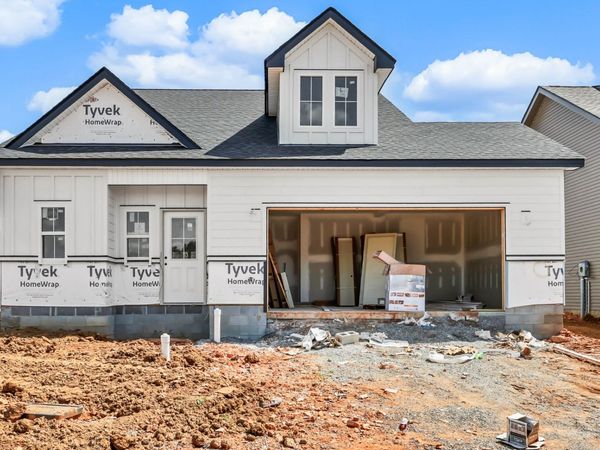 2737 Brewster Dr, Clarksville, TN 37042