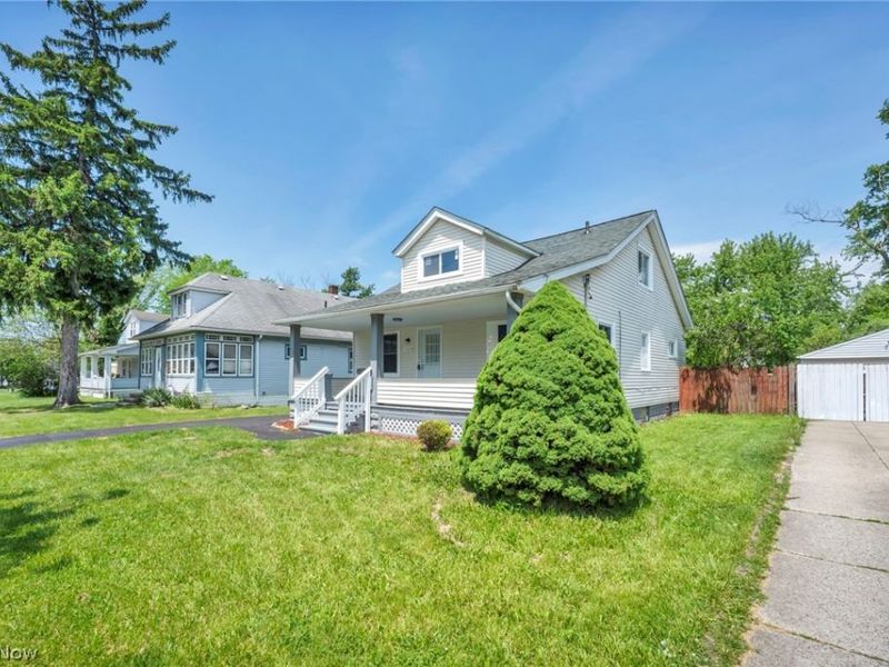 15809 Raymond Street, Maple Heights, OH 44137 Photo 4