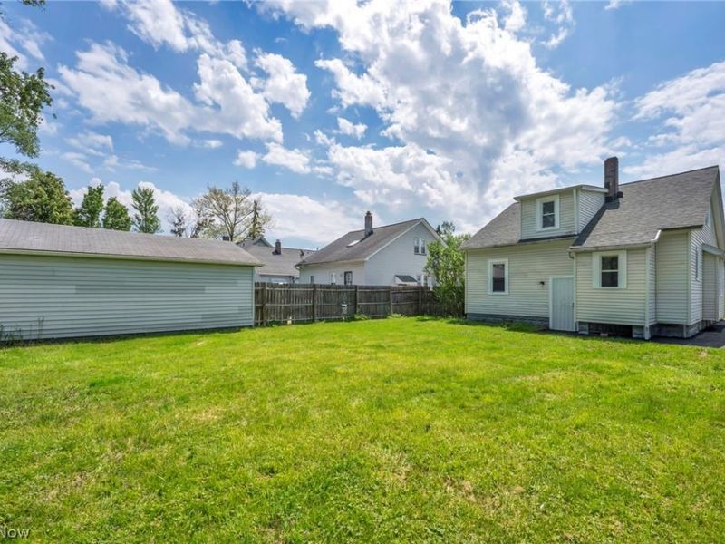 15809 Raymond Street, Maple Heights, OH 44137 Photo 48