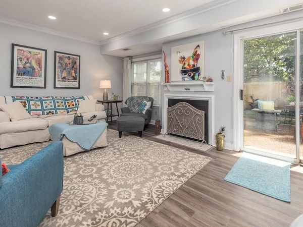 3742 CHARLESTON SQUARE PL, Memphis, TN 38122