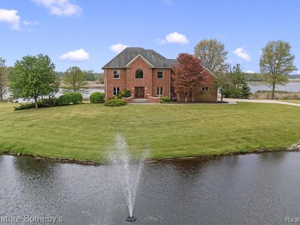 6831 Price Lake Road N, Leoni Twp, MI 49201