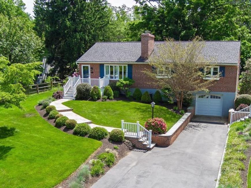 272 Overbrook Drive , Newtown Square, PA 19073 Main Photo