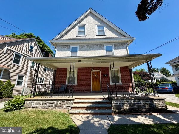 110 GRANDVIEW ROAD, ARDMORE, PA 19003