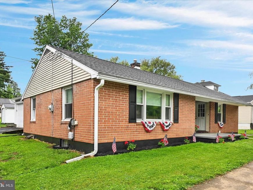 106 E Second Avenue, Lititz, PA 17543 Main Photo