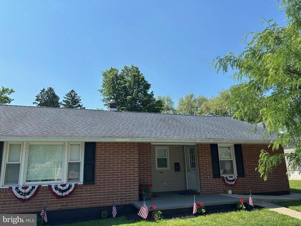 106 E SECOND AVENUE, LITITZ, PA 17543