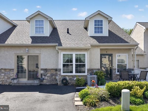 8 STUART DRIVE, Unit 8, NORRISTOWN, PA 19401