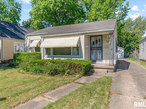 2505 S 5TH Street, Springfield, IL 62703