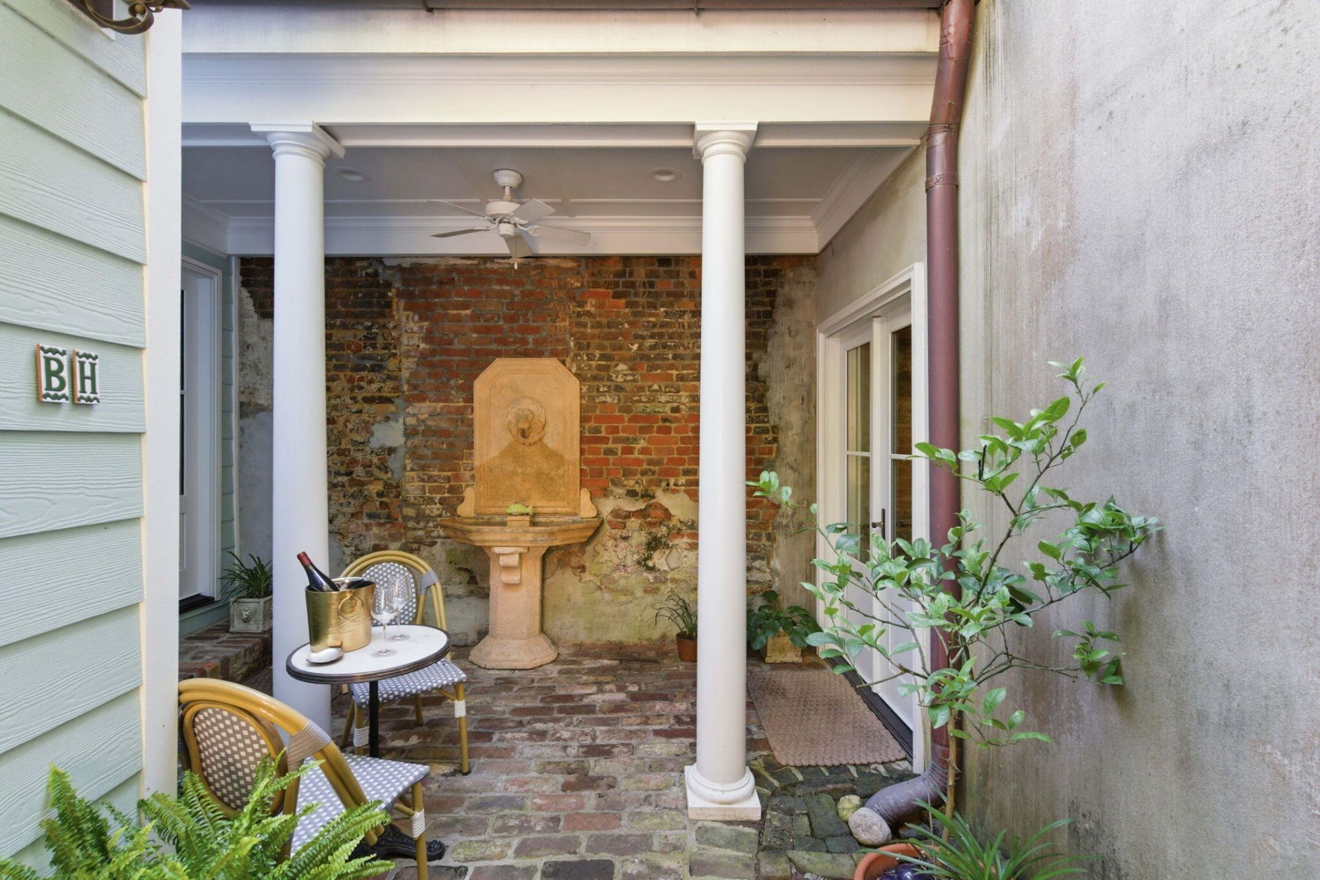 4 Tradd Street Photo 10